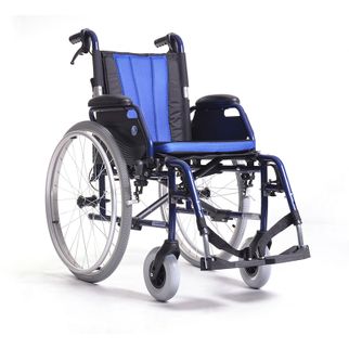 Invalidní vozík s brzdami Vermeiren Jazz S50